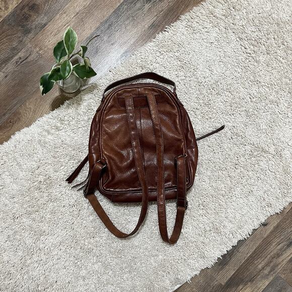 Børn Brown 100% Genuine Leather Rustic Bohemian Vintage-Inspired Mini Backpack - Picture 2 of 8